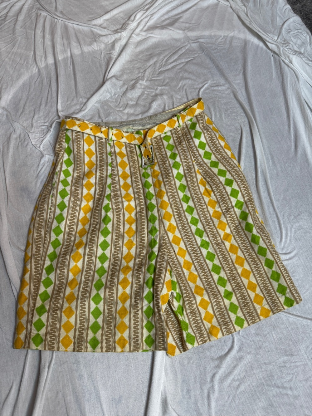 Vintage Mid Century High-Waist Women's Shorts in Yellow & Green Harlequin Print